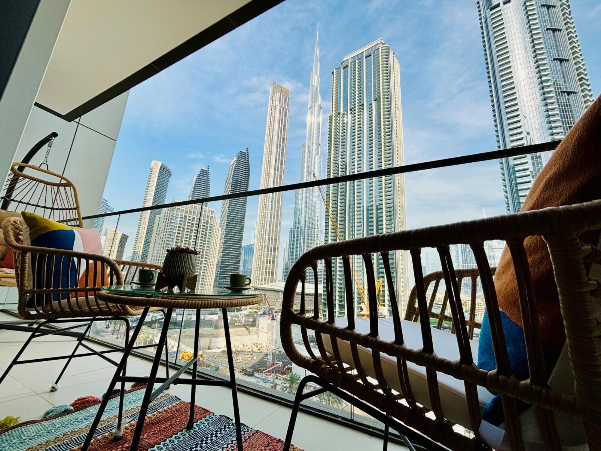 Burj Crown - Spectacular Boulevard View, Opposite Mall *