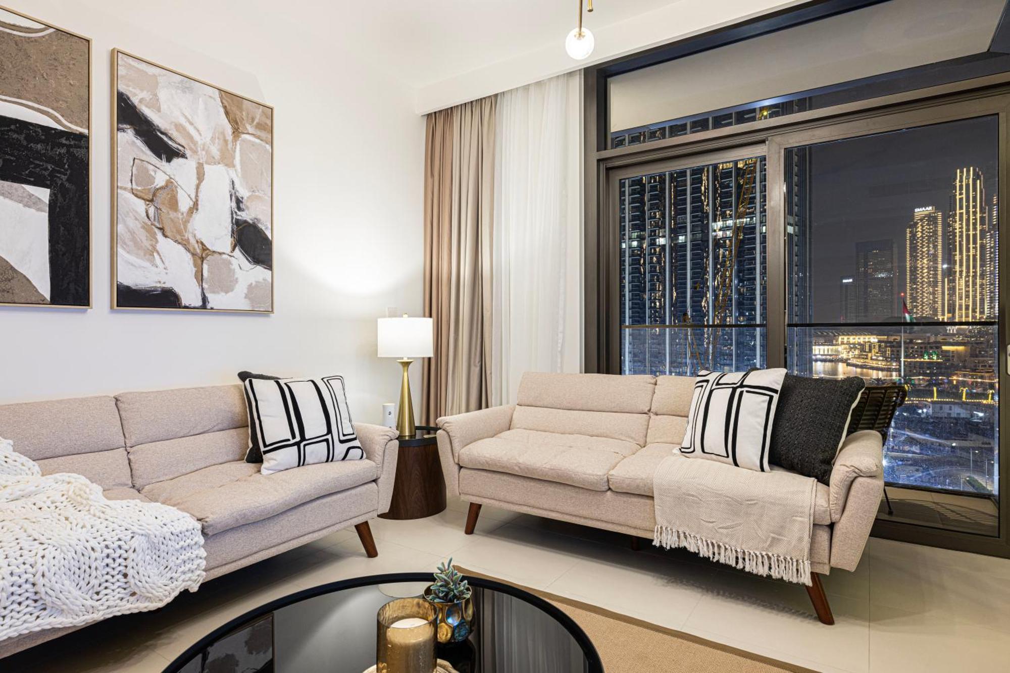 Apartment Burj Crown - Spectacular Boulevard View, Opposite Mall *