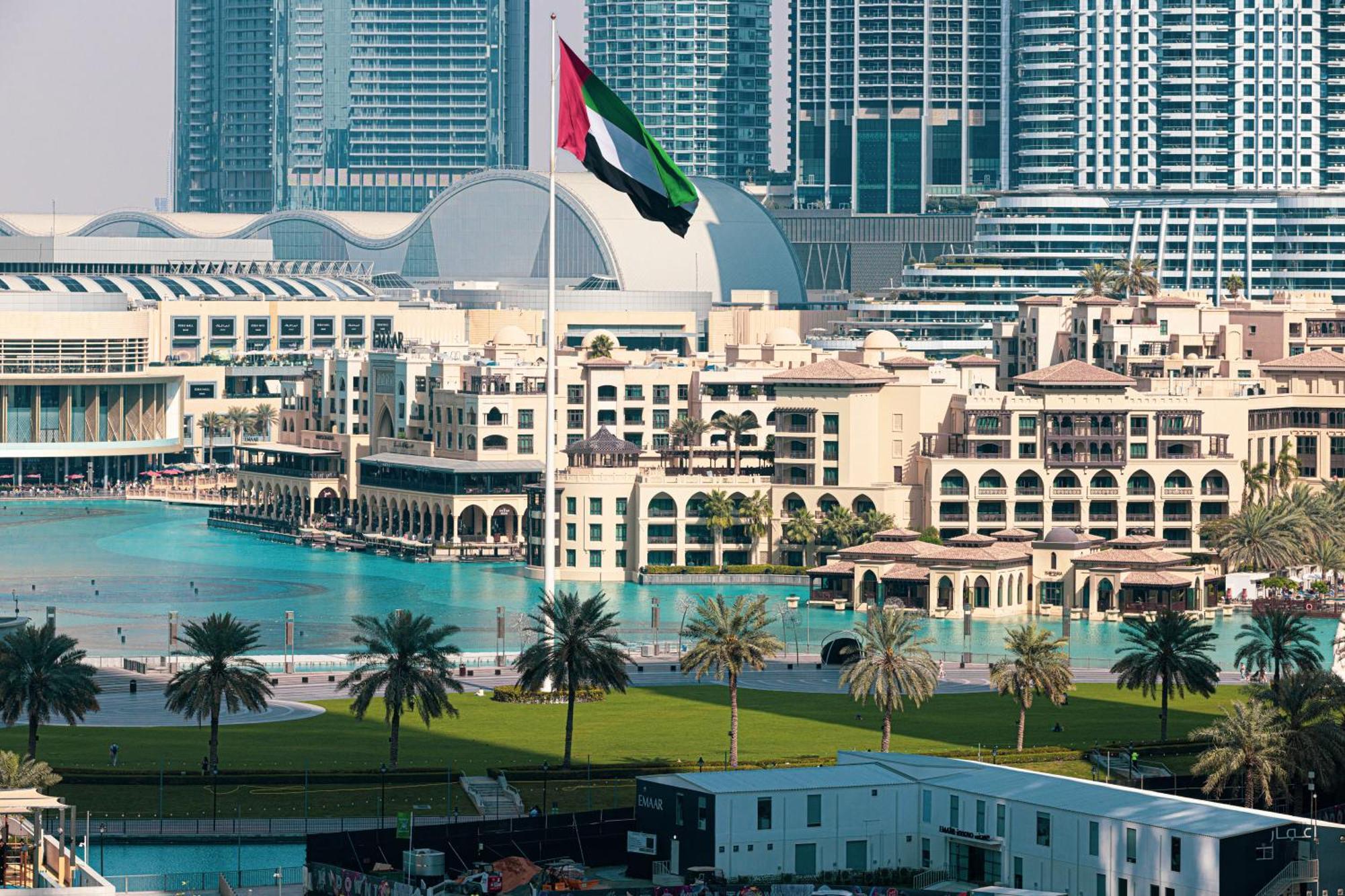 Burj Crown - Spectacular Boulevard View, Opposite Mall * Dubai