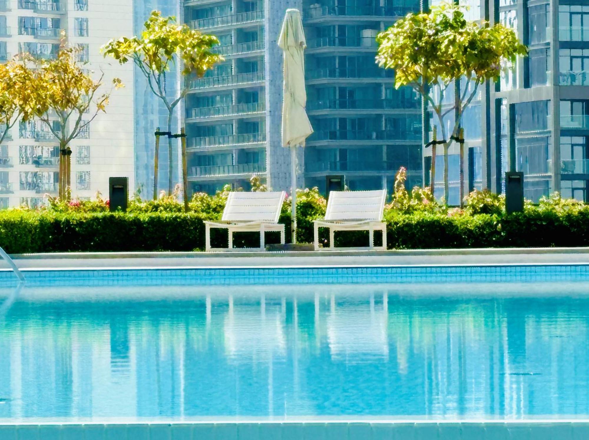 Burj Crown - Spectacular Boulevard View, Opposite Mall Apartment *