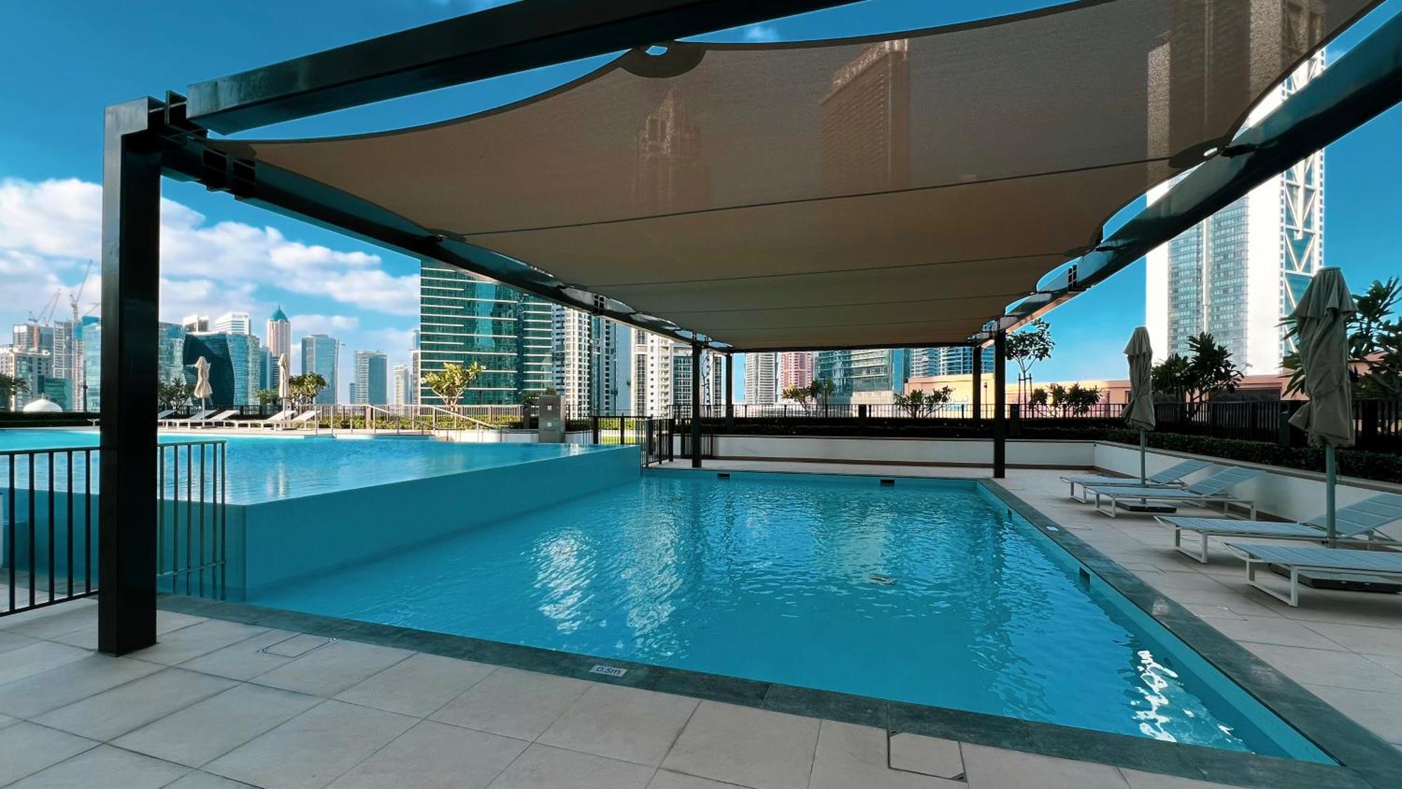 Burj Crown - Spectacular Boulevard View, Opposite Mall * Dubai