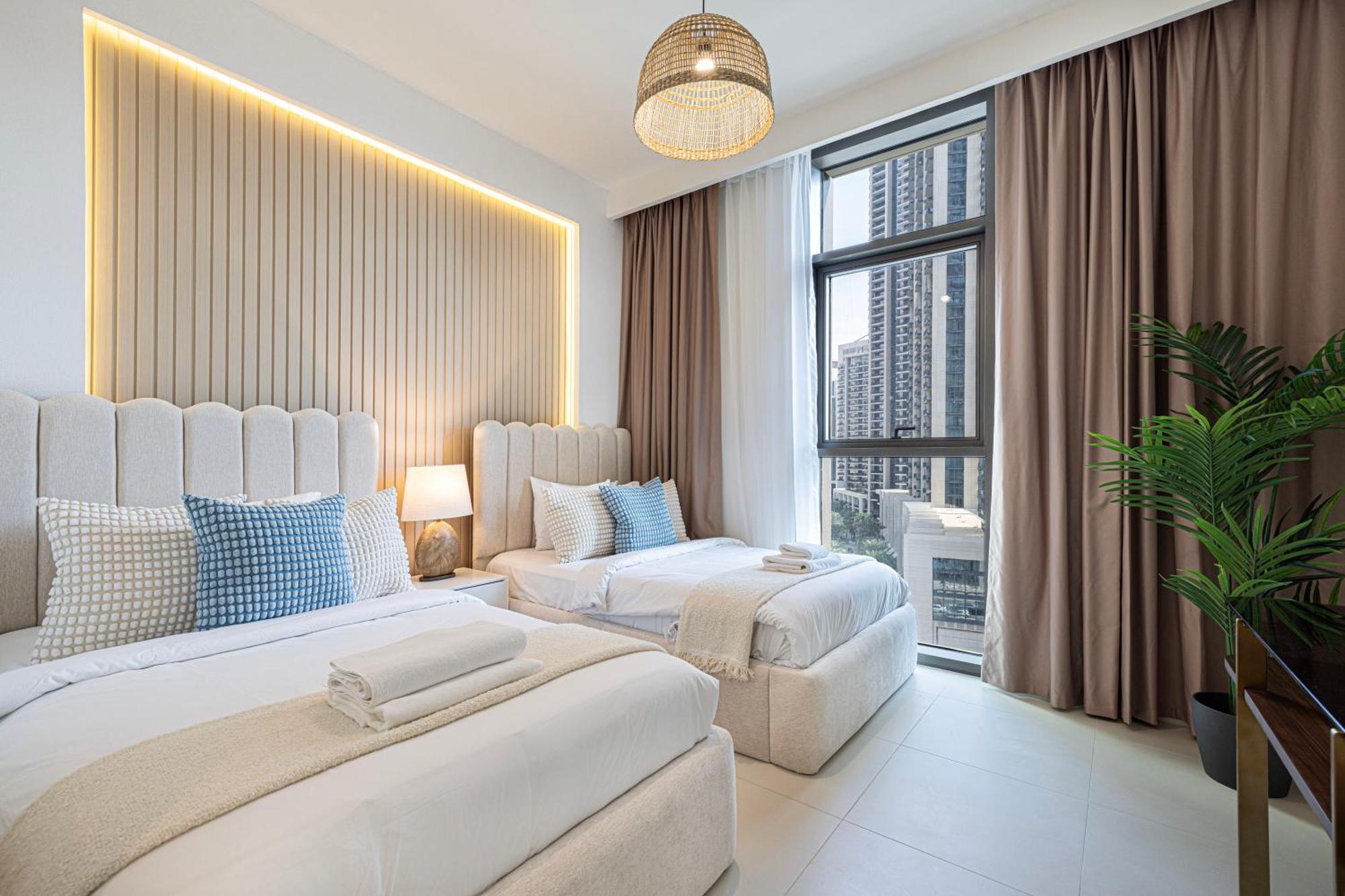 Apartment Burj Crown - Spectacular Boulevard View, Opposite Mall *